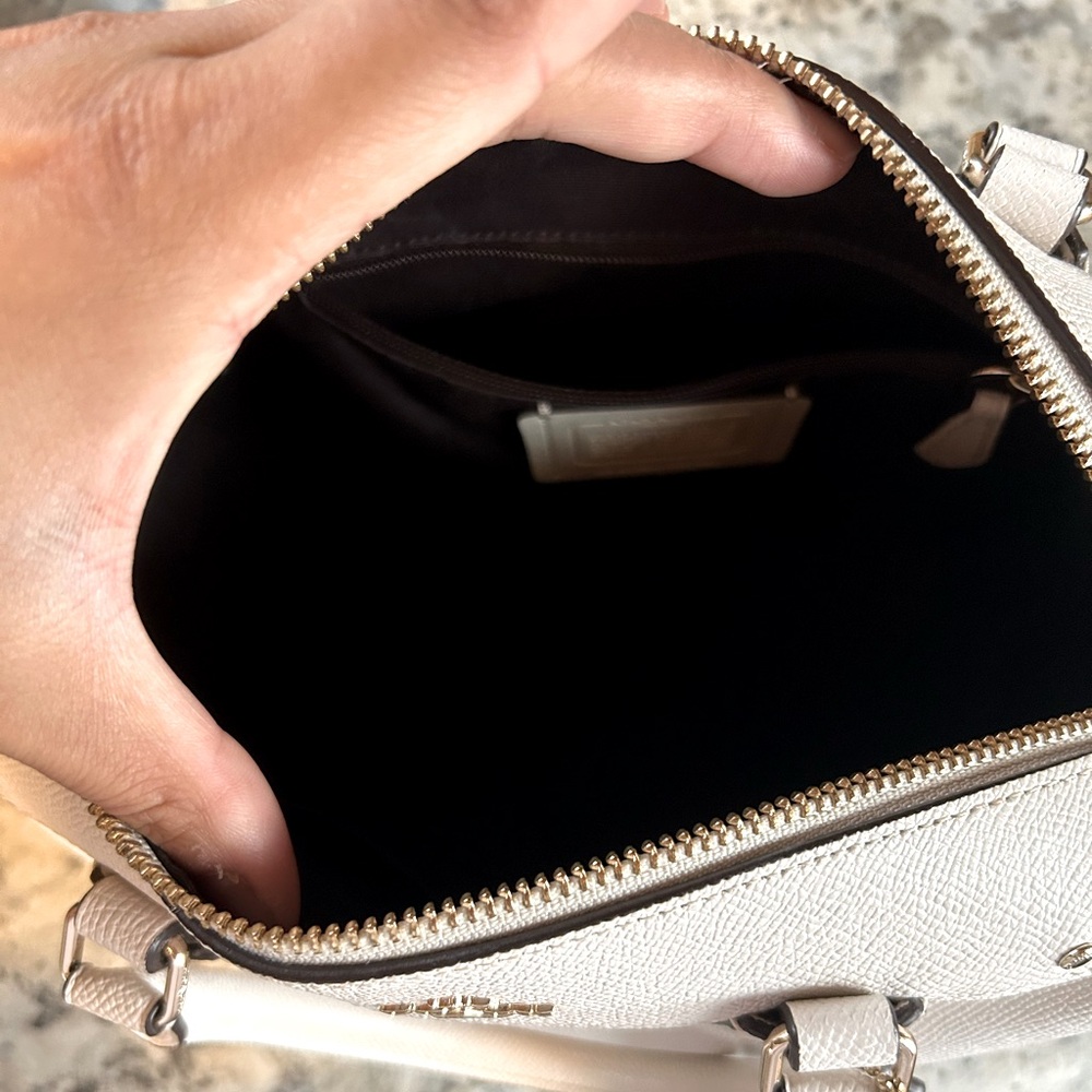 White coach satchel bag - Picture 4 of 5